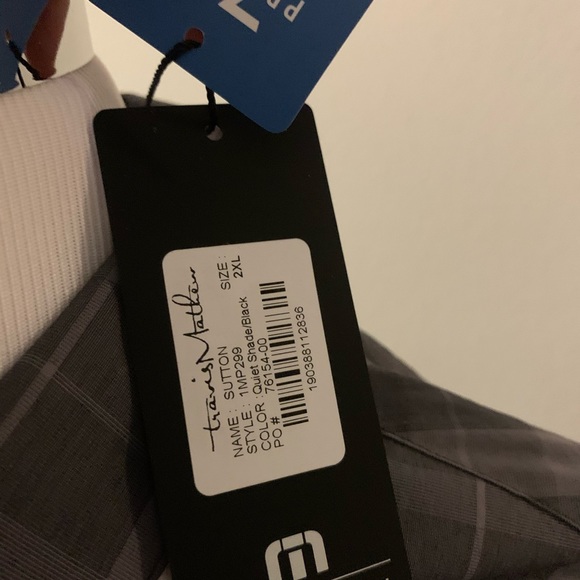 Travis Mathew button down - Picture 2 of 4